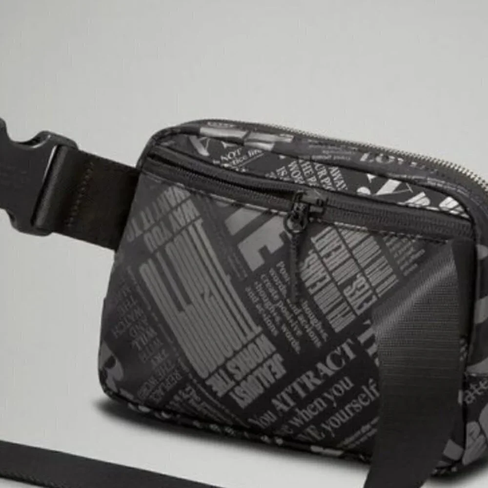 * NWT Lululemon Everywhere Belt Bag 1L *Manifesto Print - Black/Silver